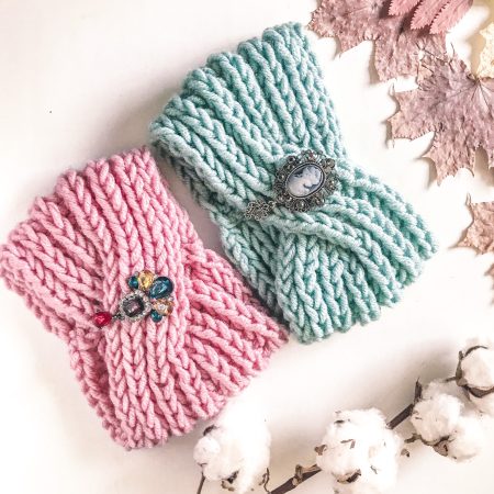 Women knitted hat Headband with a brooch, wool mixture